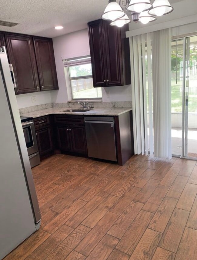 Photo - 7926 Avenal Loop