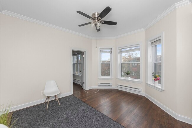 Photo - 917 W Waveland Ave Unit # 01A