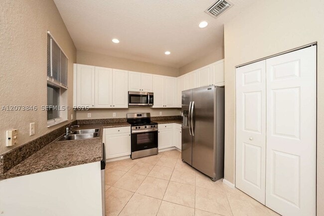 Photo - 7866 Jewelwood Dr