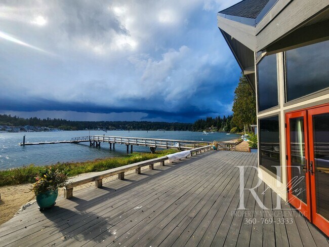Photo - Waterfront Living in Indianola – Dock, Bea...