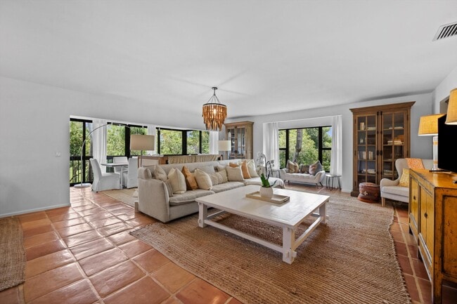 Building Photo - 13329 Polo Club Rd Unit 204