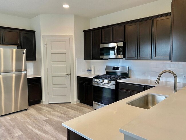 Photo - Beautiful 3bed/2.5bath in Northeast Austin!!