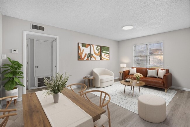 Building Photo - Main Street Villas Rental