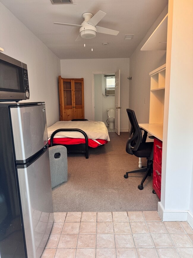 Photo - 51 Orchard Pl Unit B