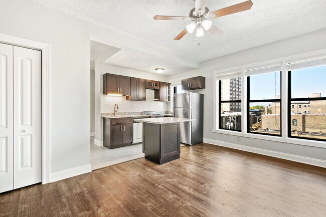 Photo - 4520 N Clarendon Ave Unit 507
