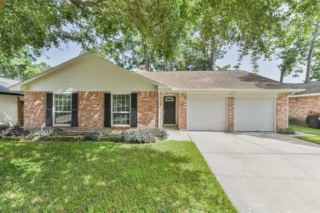 Photo - 9719 Halkirk St