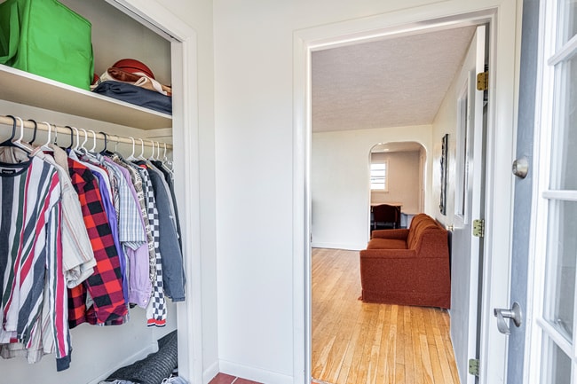 Photo - 314 S Arbutus Dr