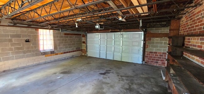 Photo - House for Rent in Southwest City