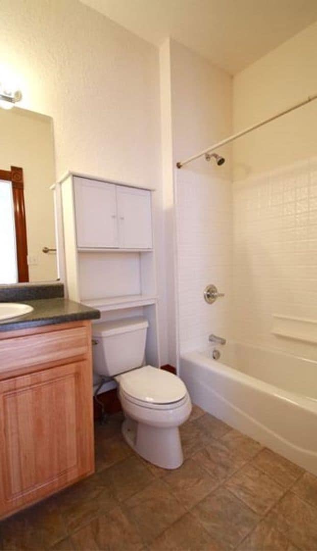 Photo - 2110 Grove Cir W Unit Main