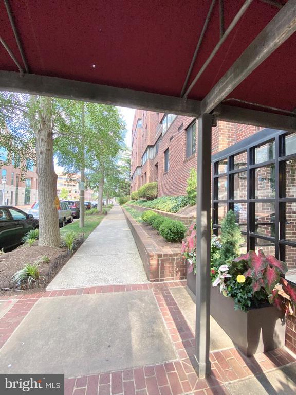 1600 Prince St Unit 210