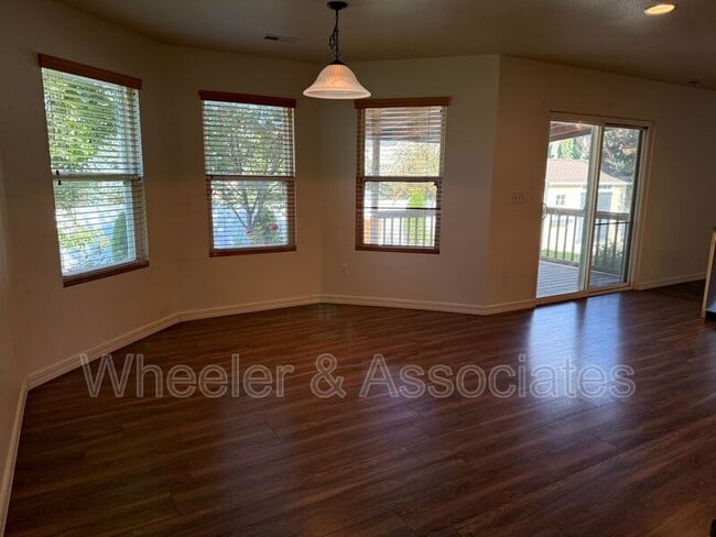 Photo - 1584 W Galbraith Ln