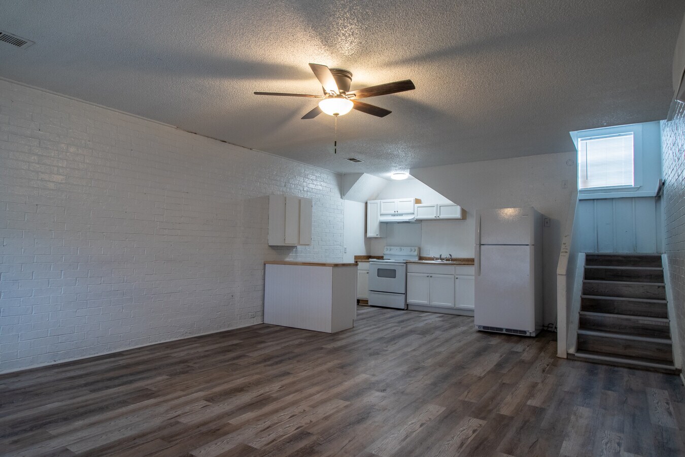 Photo - 804 E Hall St