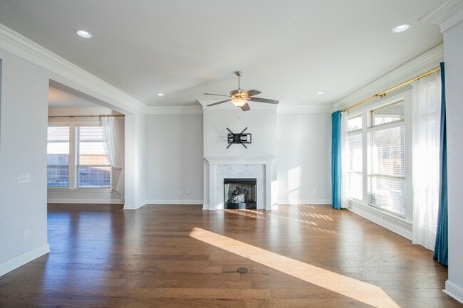 Photo - ***1601 SW Edinburgh Avenue***