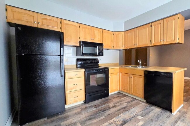 Photo - 903 Bidwell Dr