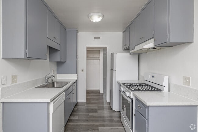Building Photo - Casa Corona Rental
