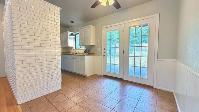 Photo - 5213 Halmark Dr