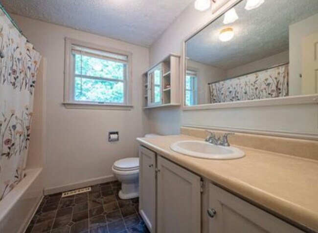 Photo - 50 Buttonwood Rd