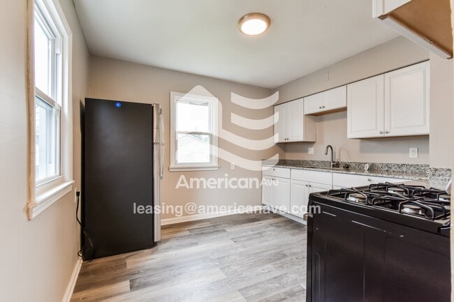 Photo - 4655 N 40th St