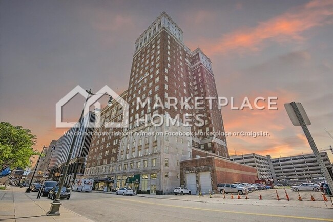 Building Photo - 525 W Lafayette Blvd Unit 12E Rental
