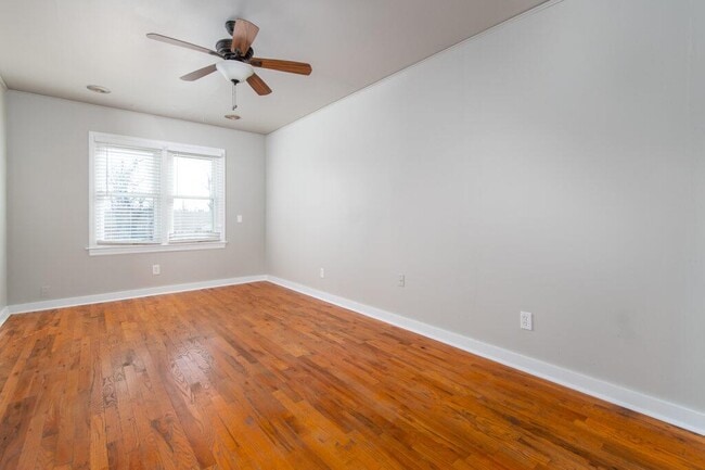 Photo - 2125 Andover Ct