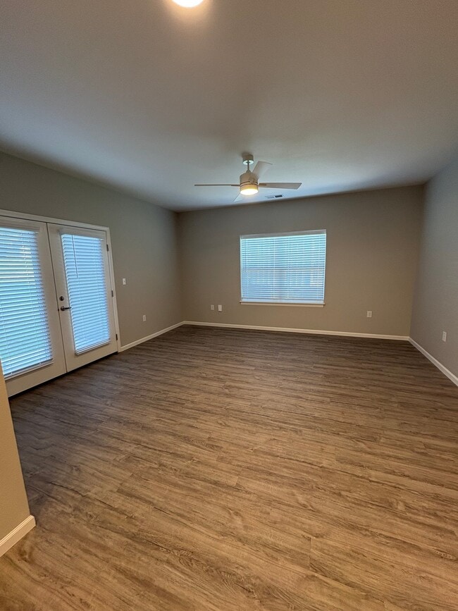 Photo - 1073 S Grant Ave Unit 226