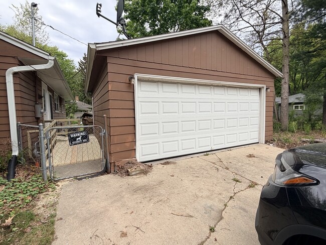 Photo - 4902 Altem Cir