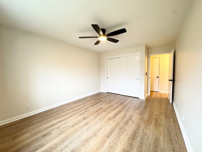 Photo - 613 Hillsboro Rd Unit B-13