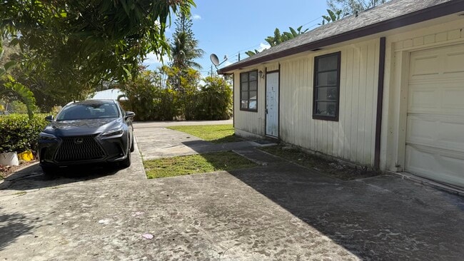 Photo - 2501 Oceanview Ave