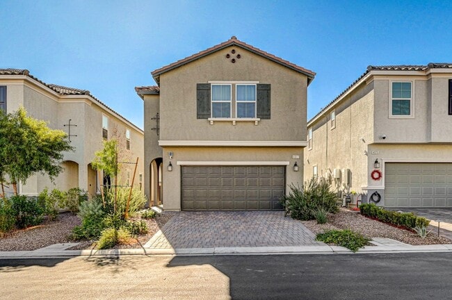 Building Photo - AMAZING 2 Story, 5 Bedroom Home in Gated community!
