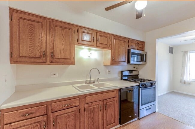 Photo - 3004 Roberts Dr Unit 8