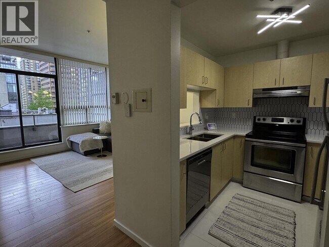 Photo - 1010 Howe St Unit 409