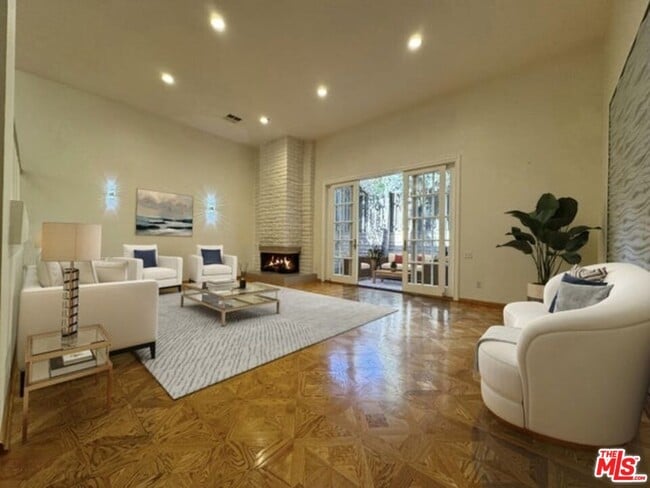 Photo - 5279 Newcastle Ave Unidad 1 Rental