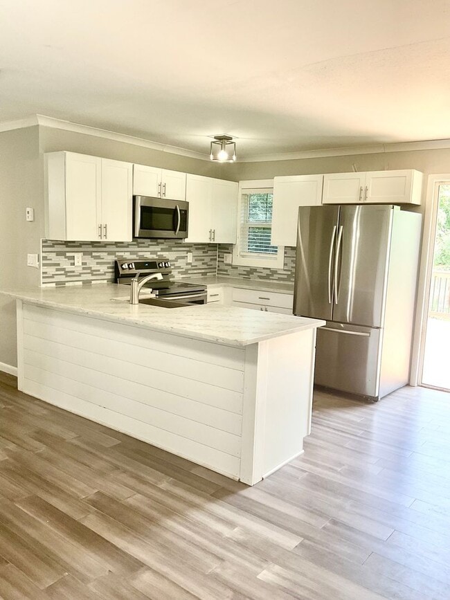 Photo - 4 bedroom home on Keith for Rent