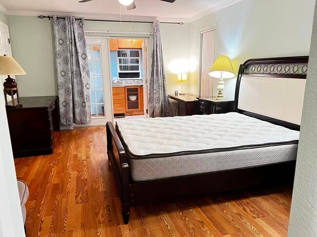835 Winding Oaks Dr Unit Shared yard Apt
