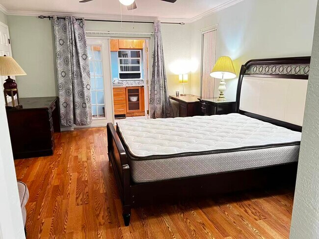 Photo - 835 Winding Oaks Dr Unit Shared yard Apt