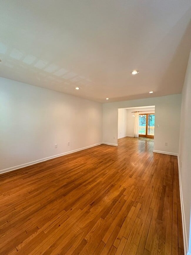 Photo - 2071 Golf Course Dr
