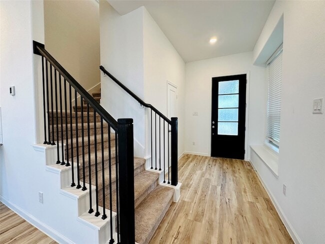 Photo - 4143 Champlain Wy