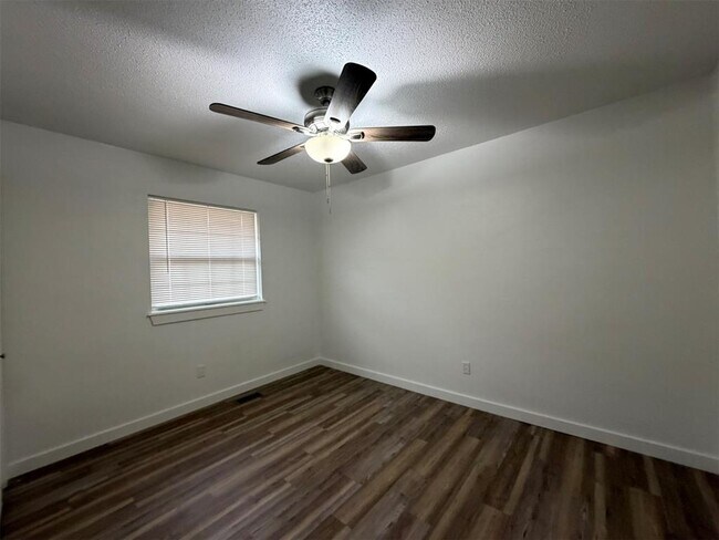 Photo - 6505 Cherokee Dr