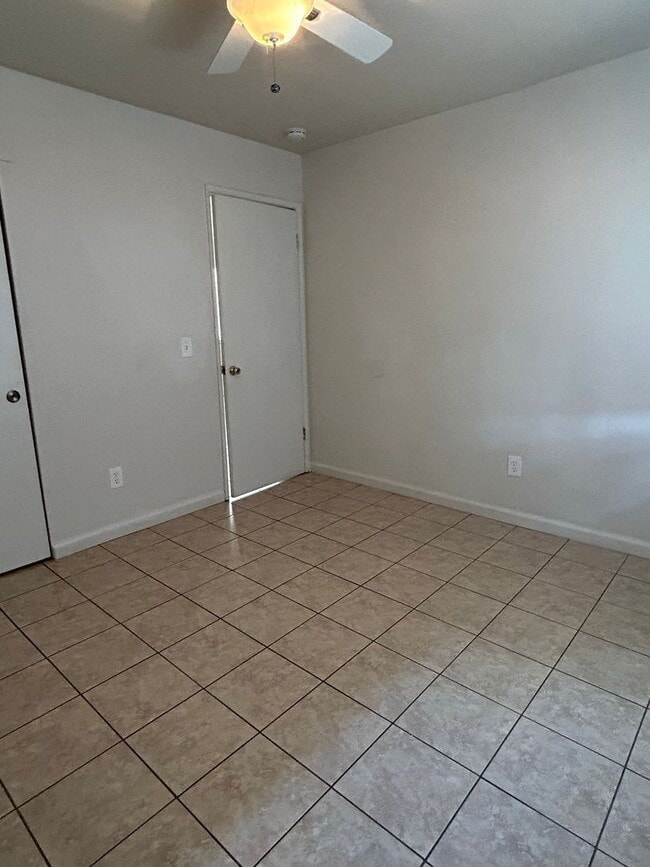 3 Klondike Ct Unit B