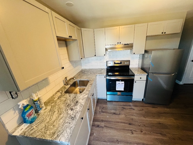 Photo - 820 N High St Unit B