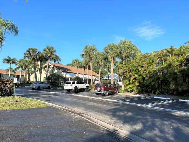 Building Photo - 3101 Lucerne Park Dr Rental