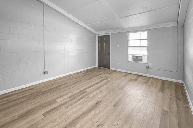 Photo - 1315 Alliance St Unit 4