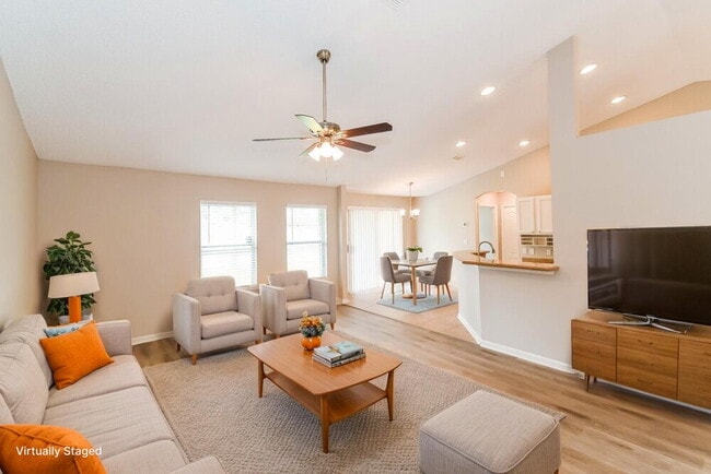 Photo - 1266 Summit Oaks Dr E