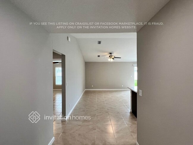 838 SW Canary Terrace