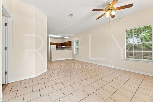 Photo - 2908 Whisper Oaks Ln Unit B