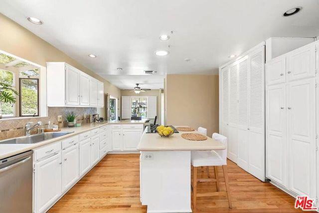 Photo - 14024 Peach Grove St