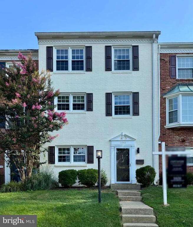 Photo - 1947 Kirby Rd