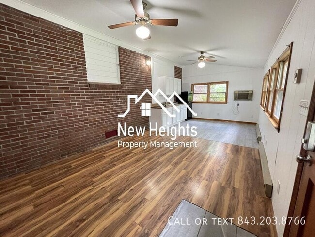 Photo - 102 Richter Dr Unit B
