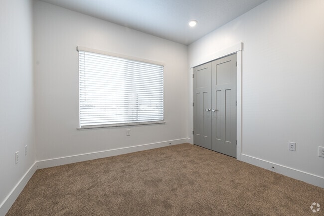 3BR, 2BA - 1.230SF - Bedroom