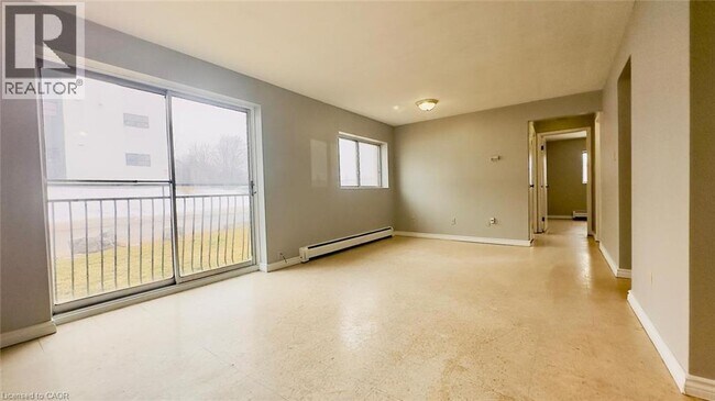 Photo - 76 Brybeck Crescent Unit 104